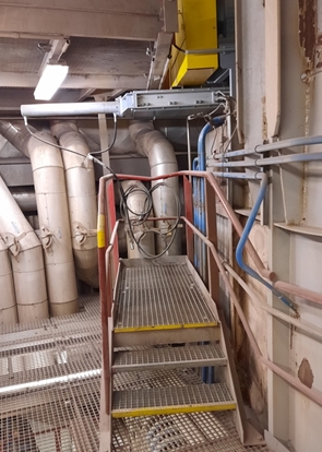 Uzávěr hydraulický na pozici