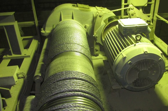 Původní jednotka zdvihu drapákového jeřábu