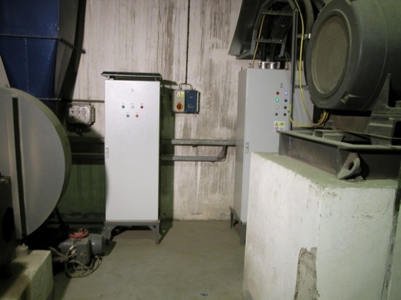 Rozvaděč vzduchového ventilátoru s frekvenčním měničem