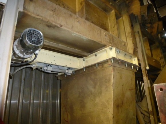 Deskový šoupátkový uzávěr s měřením polohy