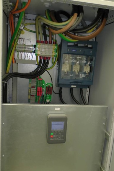 Ovládací panel měniče frekvence čerpadel záměsových vod