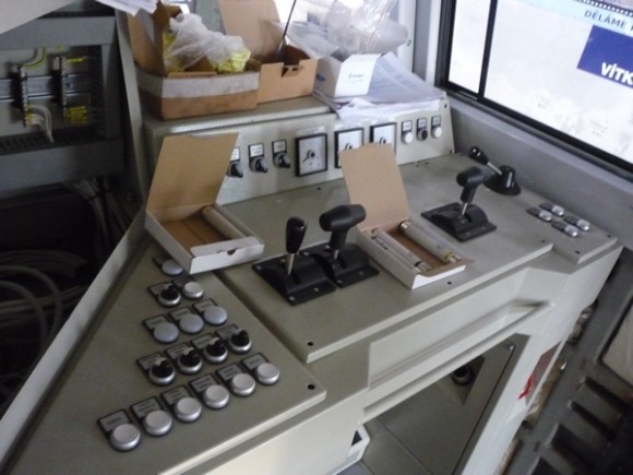 Pult ovládání aku-lokomotivy