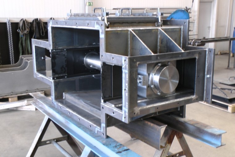 Generální oprava řetězových podavačů R 900