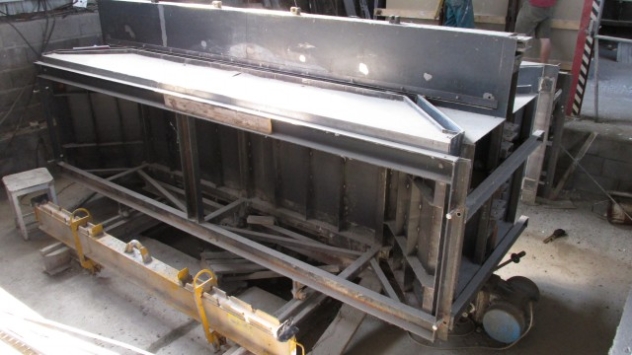 Pohony vibračních motorů výrobní linky