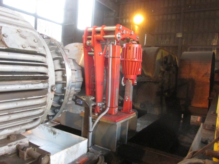 Instalace rozběhové hydraulické spojky a brzdy dopravních pasů