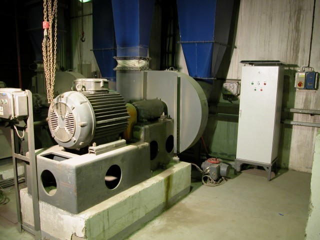 Regulace otáček sekundárních vzduchových ventilátorů 4 x 75 kW