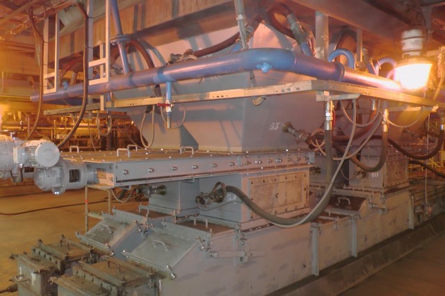 Deskové uzávěry zásobníku surového uhlí kotle K6