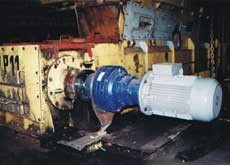 Poháněcí jednotka řetězového podavače uhlí s planetovou převodovkou