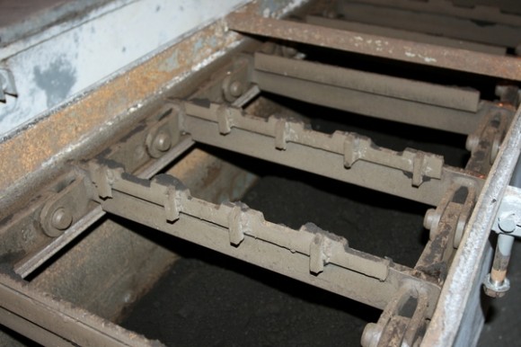 Hrabla redleru s upravenými zuby pro rozrušování vrstvy uhlí