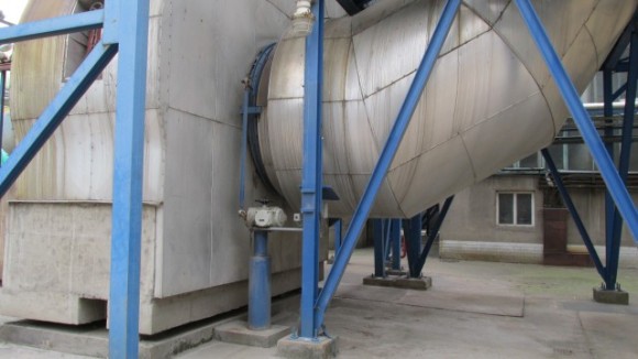 Naklápění ventilátorového věnce elektroservem