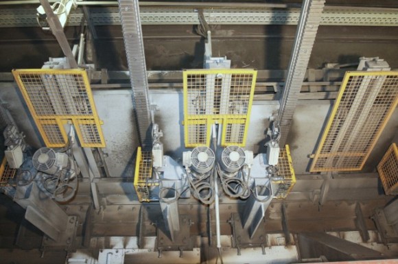 Dávkování paliva do roštového kotle pomocí posuvných hrabel