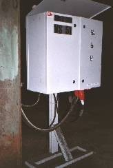 Rozvaděč s měničem pro dopravník strusky