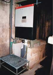 Měnič frekvence v bagrovce reguluje kalové čerpadlo