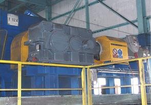 Poháněcí jednotka, převodovka s pružnou spojkou