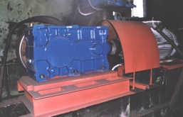 zpětná brzda (back stop) nahradila bubnovou brzdu