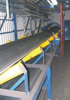 Uhelný dopravník s brzdou