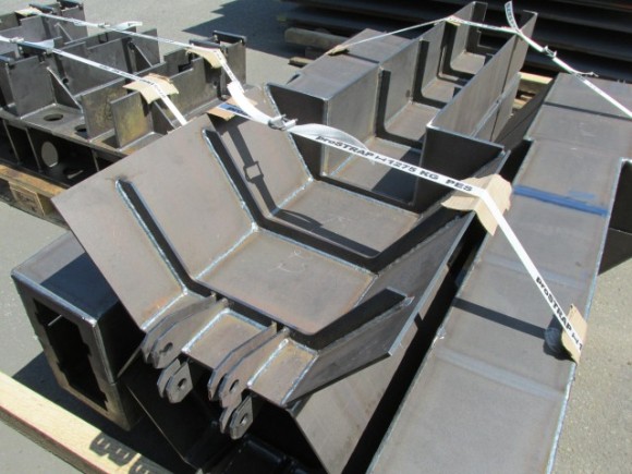 Díly systému proti klenbování dřevní štěpky - kryty hydraulických pístů...