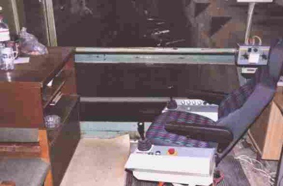 Jeřábové ovladací křeslo s novými ovládacími pákami