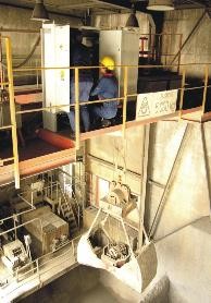 Pohony pojezdu mostu zdvihu a pomocného zdvihu s měniči frekvence