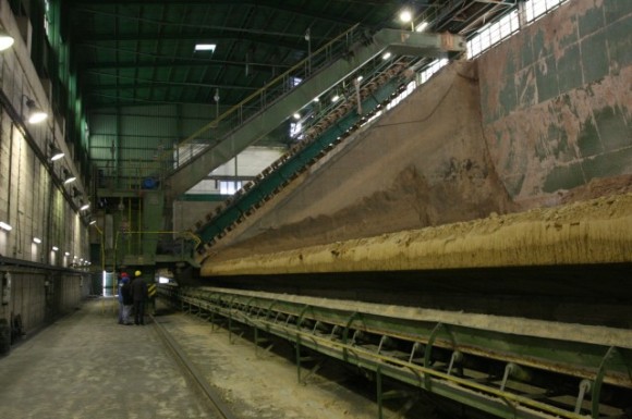 Skládkovací stroj energosádrovce