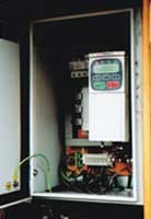 Měnič frekvence pro odviják kabelu elektrického buldozeru