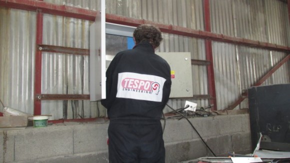 Programování frekvenčního měniče, vibrační motory