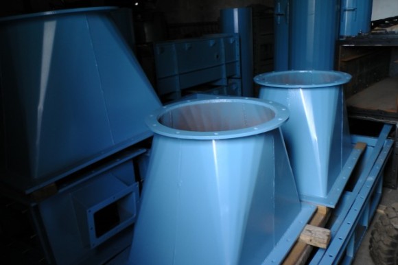 Přechodové díly ke svodkám paliva