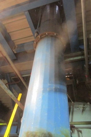 Výsypka hrablového podavače se zavěšením pro odlehčení...